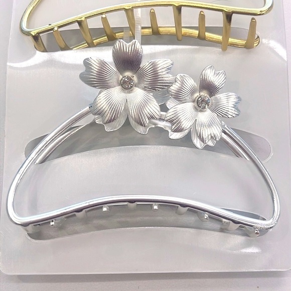 Brand New Natasha Set of 2 Metal Floral Rhinestone Gold & Silver Tone Hair Clips - Picture 8 of 15